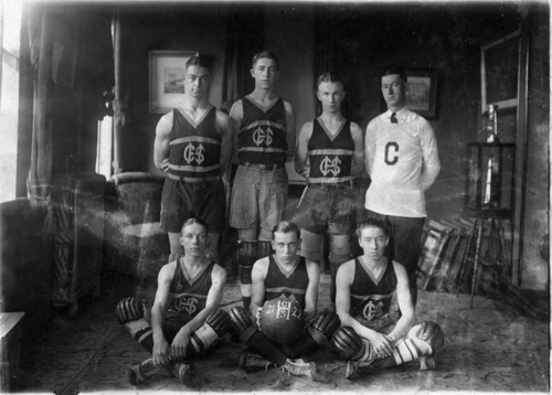 1921/22 Chester High School Basketball team: Back row, l-r: Chet Dell, Chet Predmore, Charlie Carman, Jack Diffily. Front row, l-r: Frank Borgman (brother of Benny Bargman), Walt Hulse, Ken Babcock. 1922 chs-005321